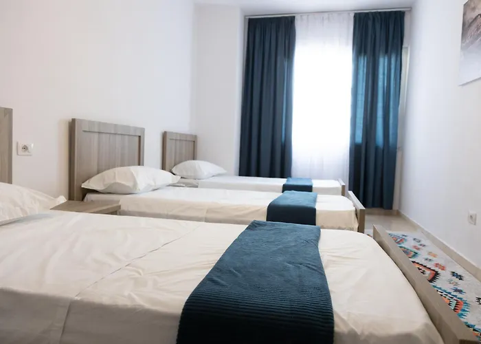 Side Mediterranean Marvel, Two Lägenhet Durrës